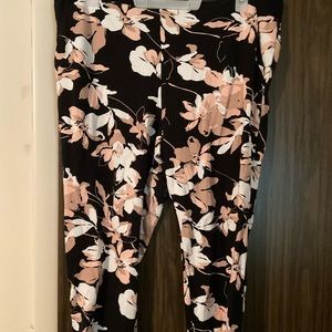 Stretch waist,floral pants